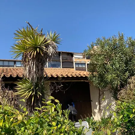 Village Naturiste - Port Venus Village 47 度假居 *